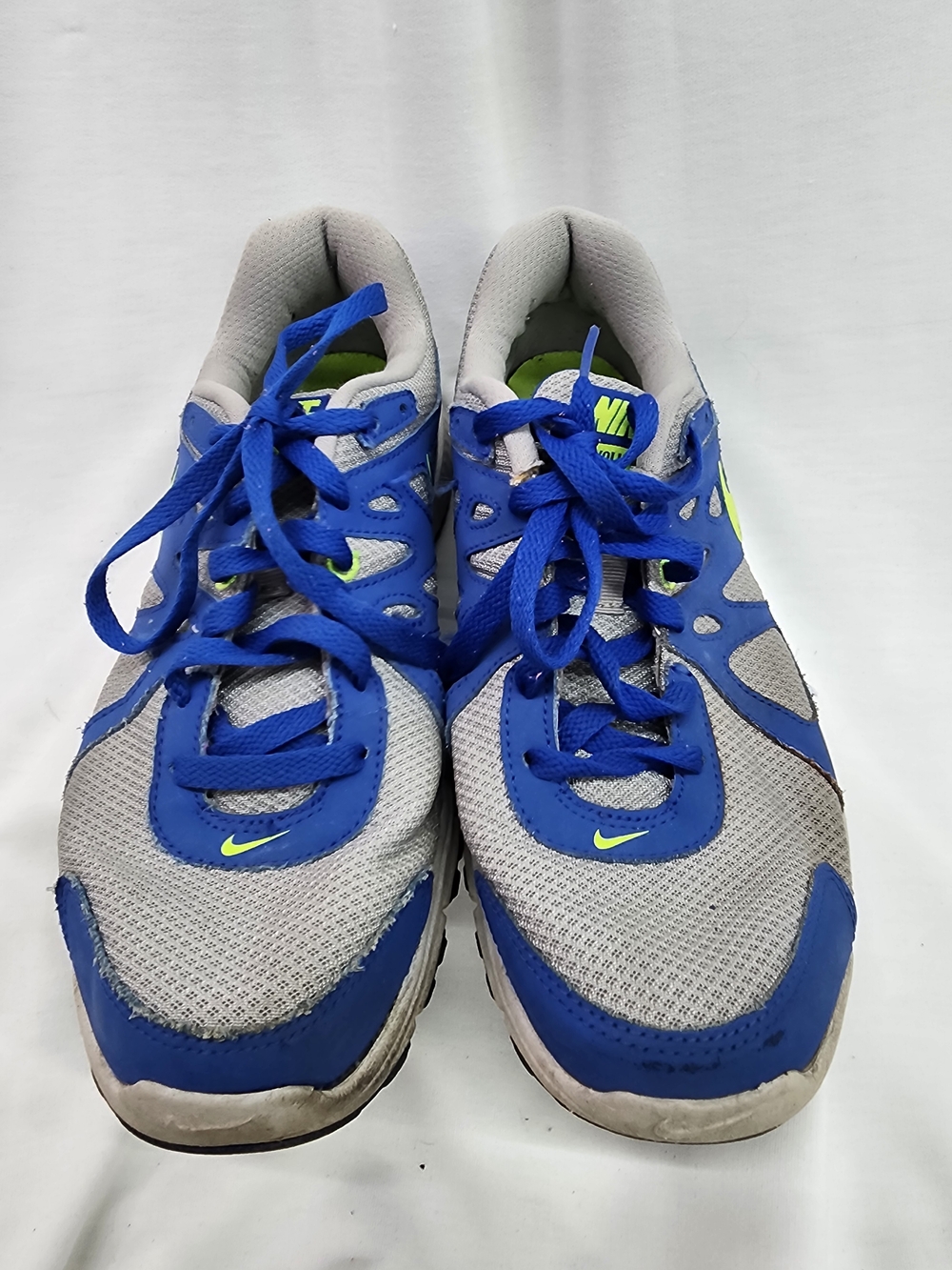 Nike Men's Gray and Blue Running Shoes with Neon Accents